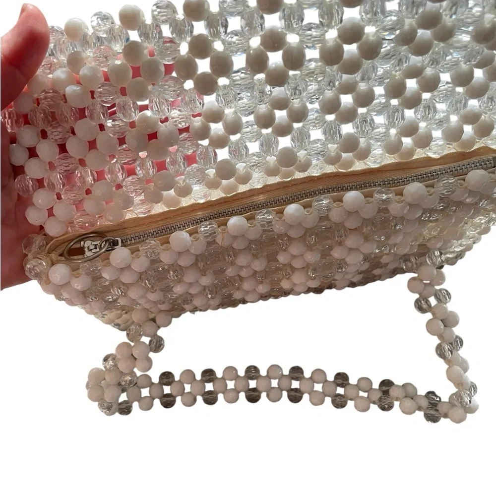 Vintage 1960s white/clear lucite beaded woven satchel handbag boho mod retro - Picture 4 of 10